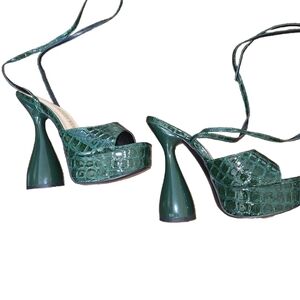 Costume Poison Ivy, Villian Shoes